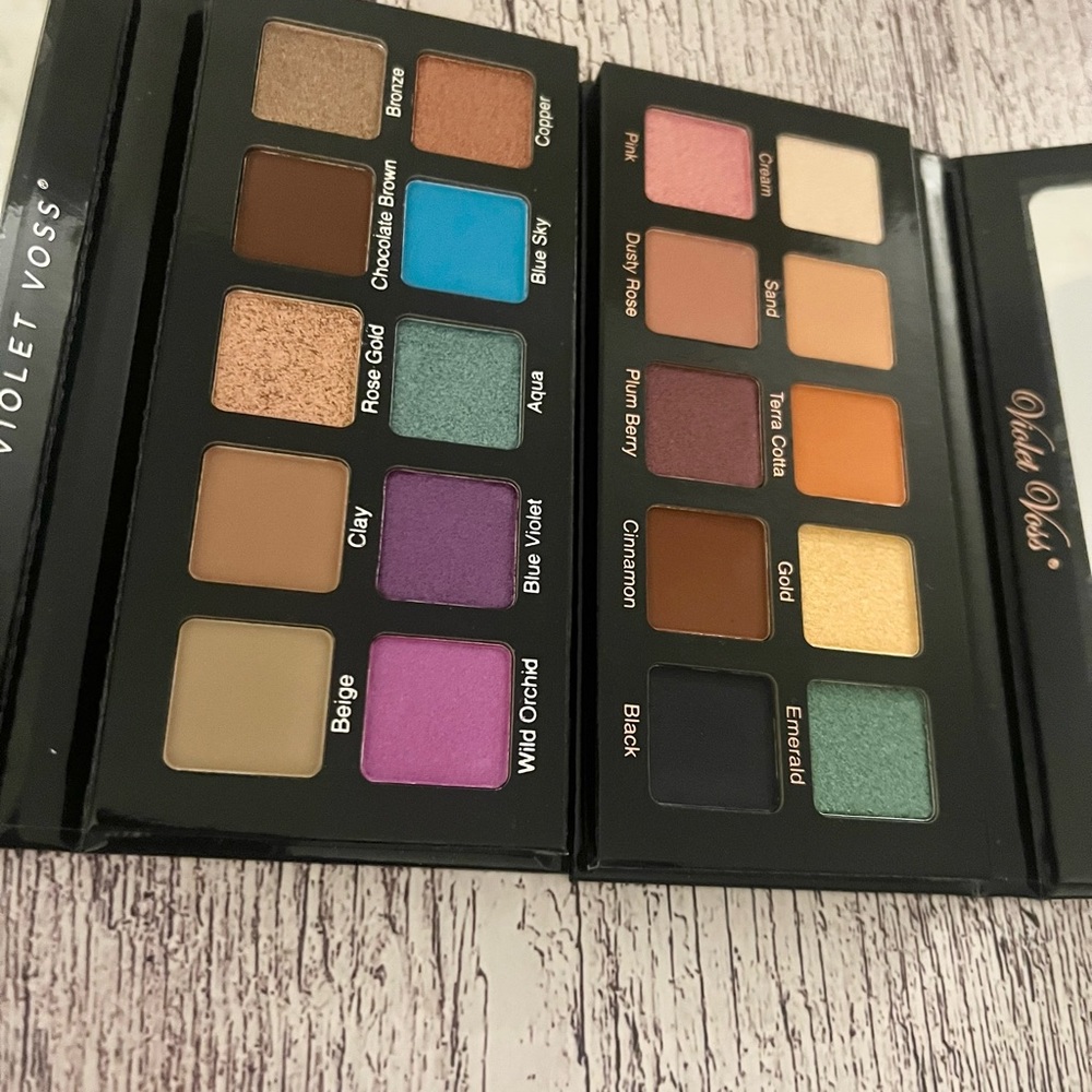 Violet Voss Cosmetics
Essentials Eye Shadow Palette 1 & 2 Both brand new!